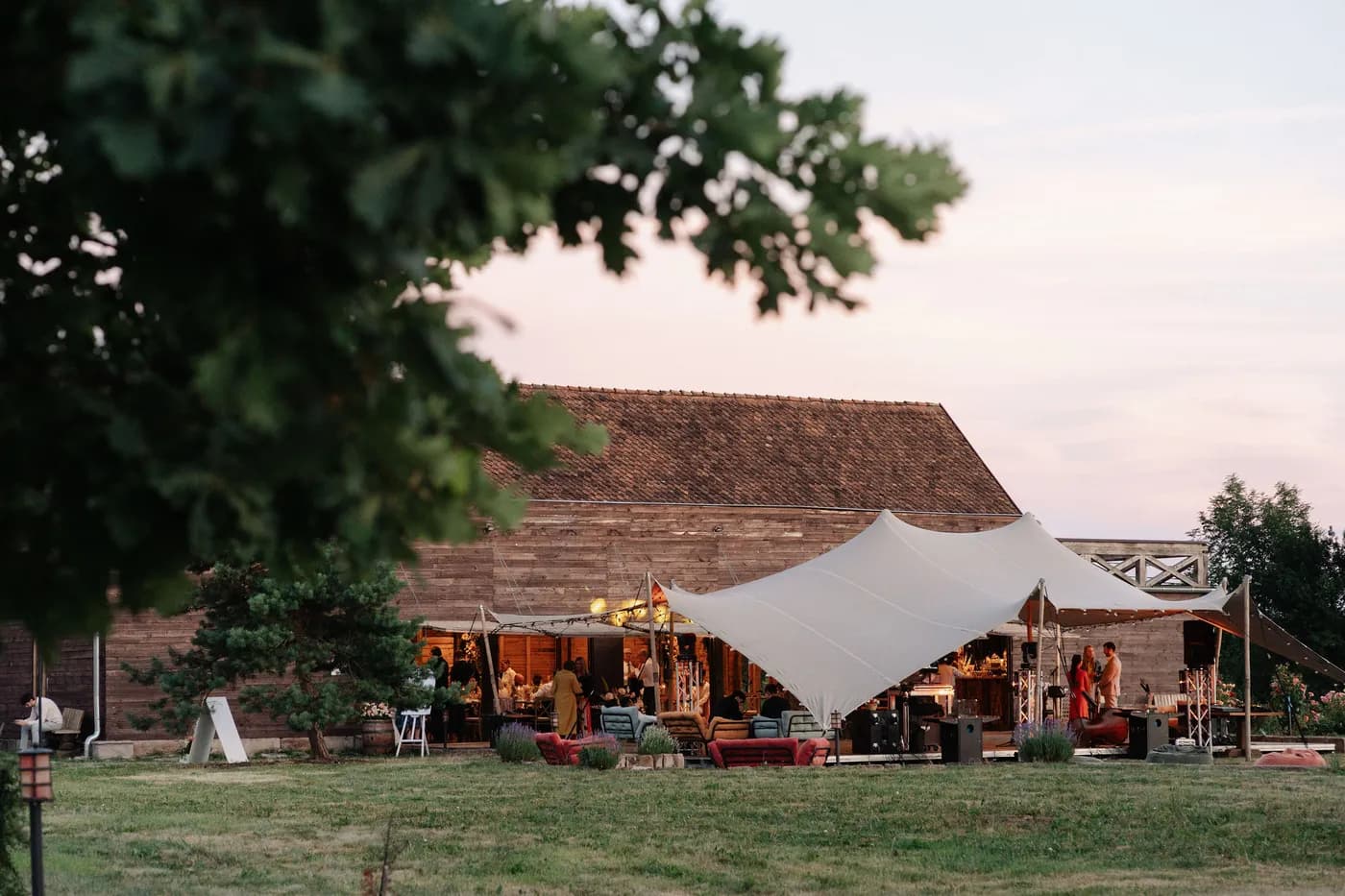 Tent + Tables + Accessories