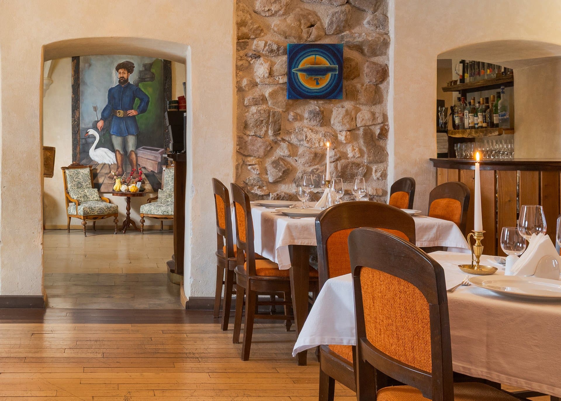 Dining gallery image 5