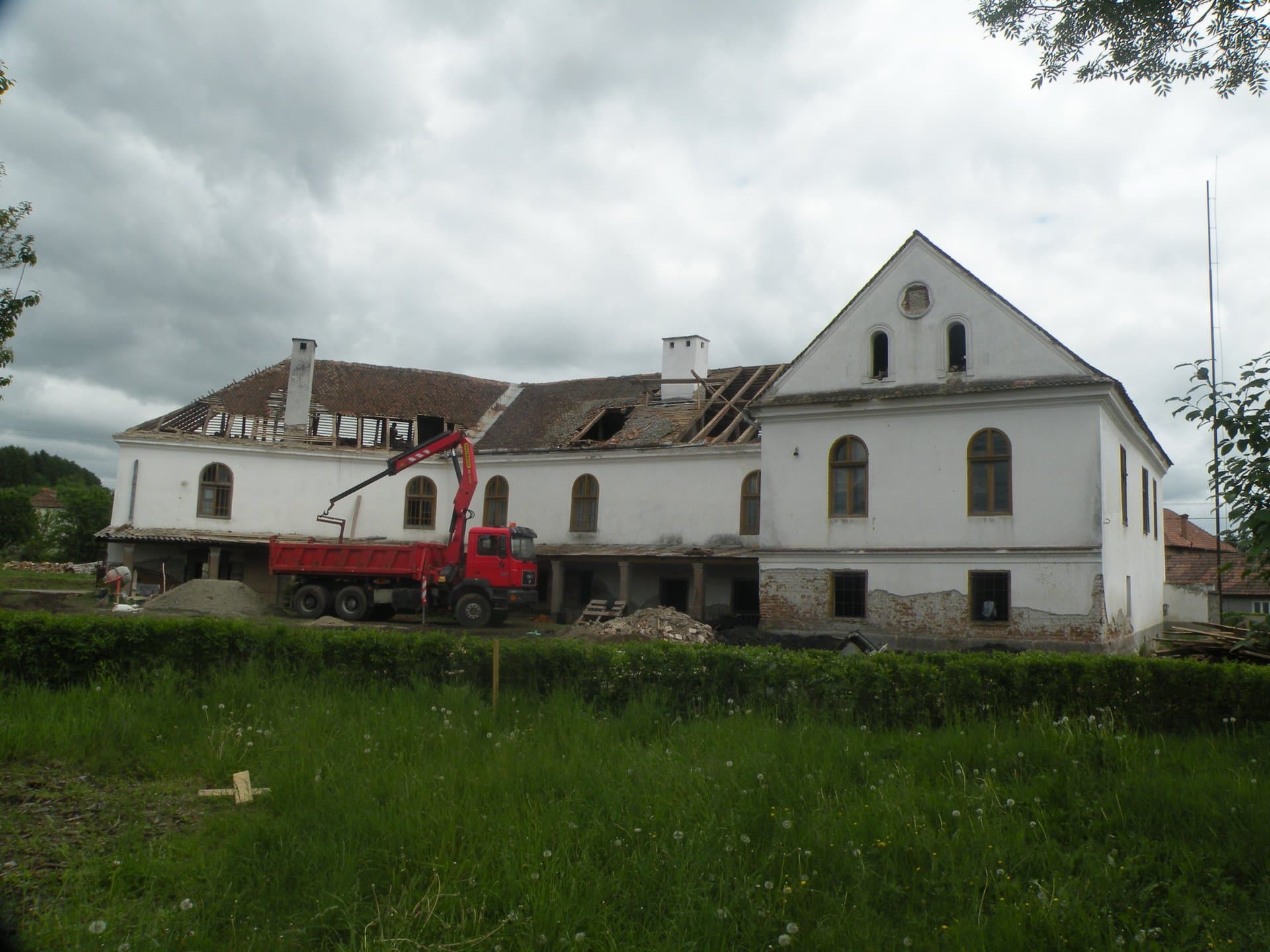 Restoration work at Daniel Castle
